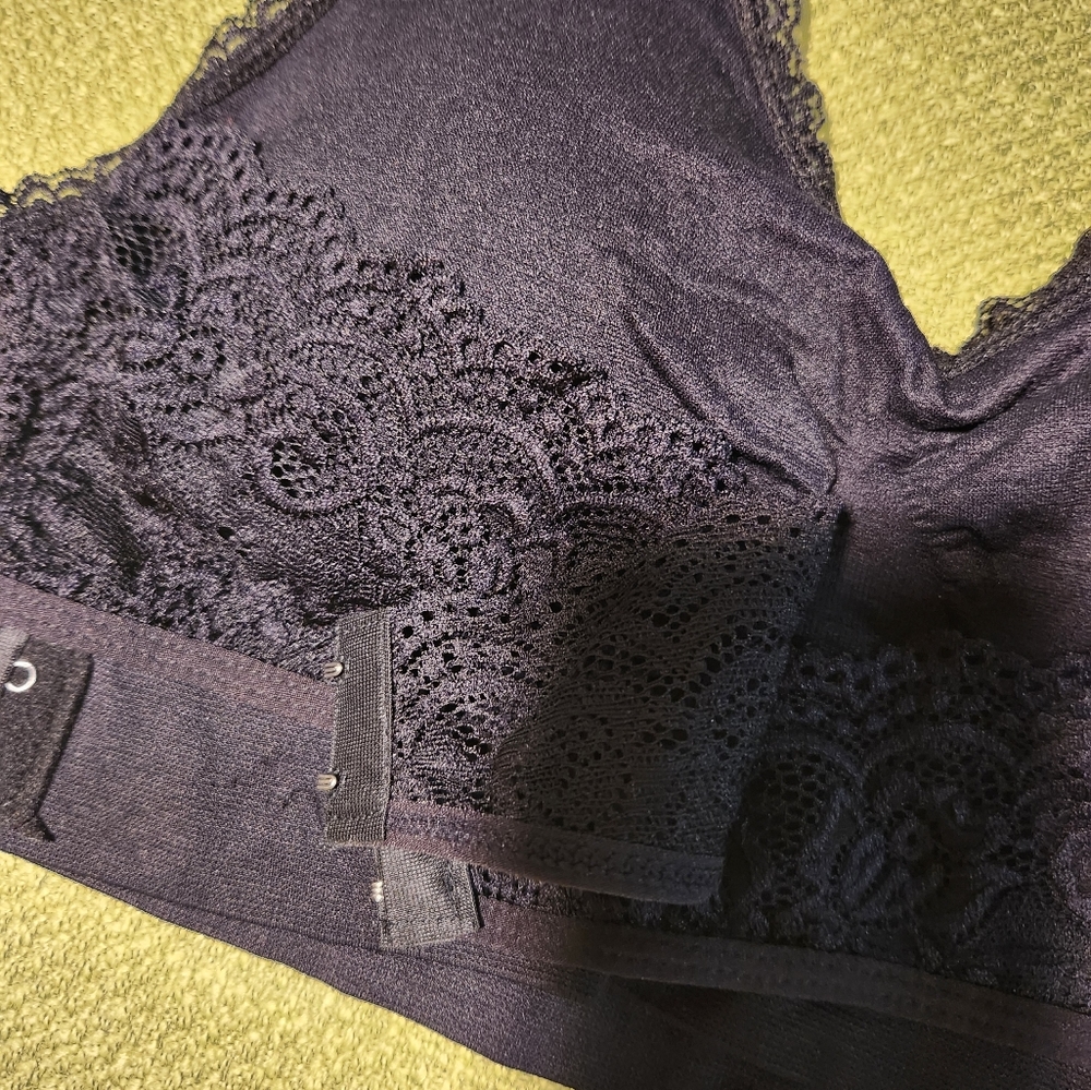 Bra - Picture 3 of 9